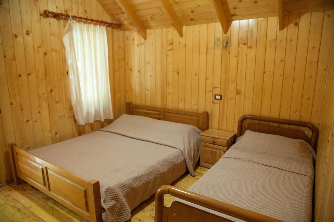 Hotel Fusha E Gjese ヴァルボナ エクステリア 写真